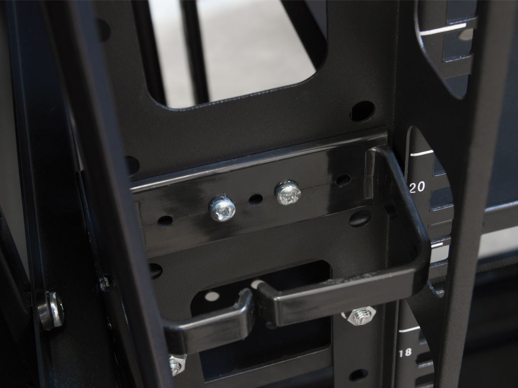 Detalle pasacables