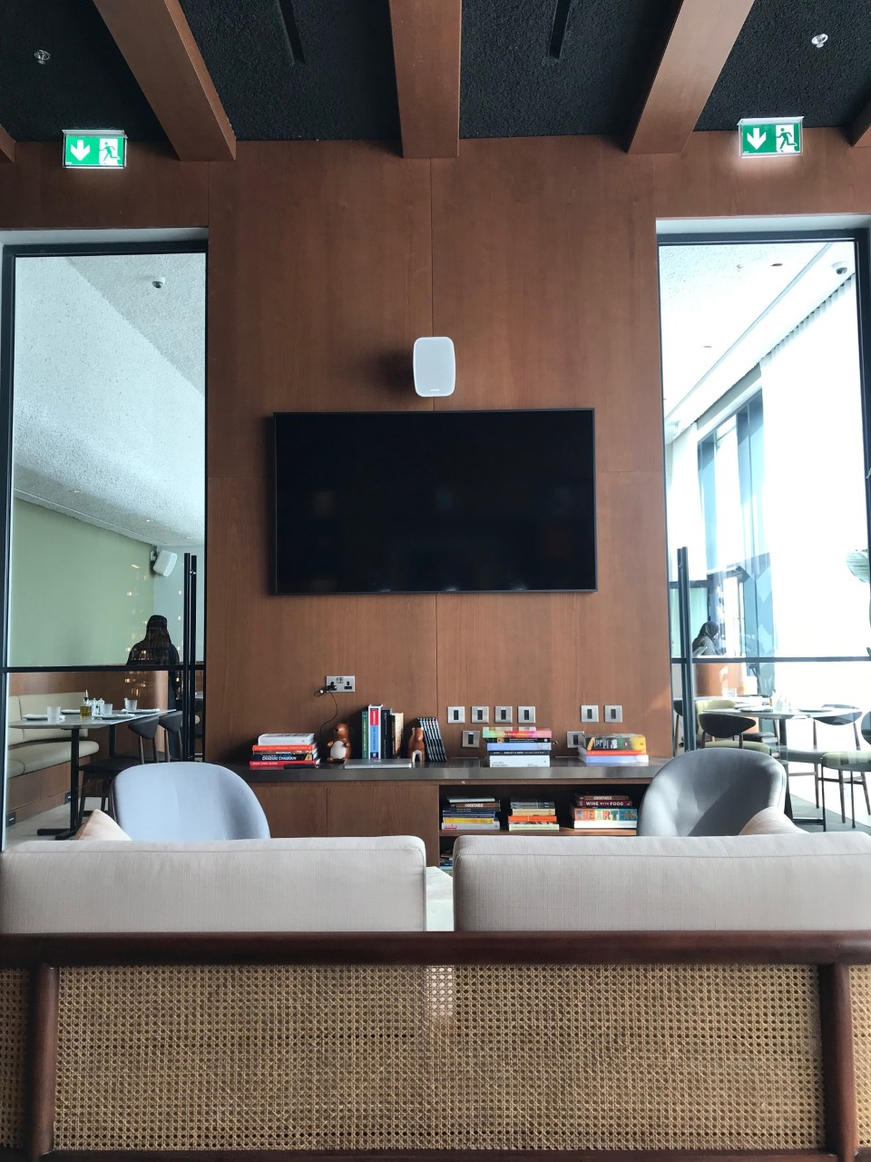 Restaurant Lounge in Abu Dhabi2